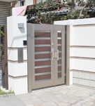 フロンティア建設の施工例　セミクローズ外構