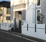 フロンティア建設の施工例　クローズ外構