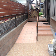 フロンティア建設の施工例　バリアフリー外構